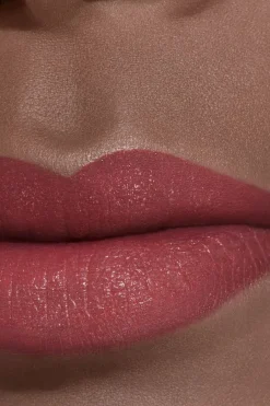 CHANEL Lippenstifte|FARBINTENSIVER LIPPENSTIFT. KONZENTRIERTE LEUCHTKRAFT UND PFLEGE. REFILLABLE