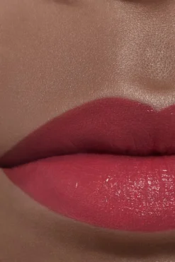 CHANEL Lippenstifte|FARBINTENSIVER LIPPENSTIFT. KONZENTRIERTE LEUCHTKRAFT UND PFLEGE. REFILLABLE
